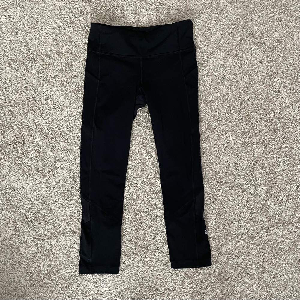 Lululemon Crop Legging - Size 4 - Black